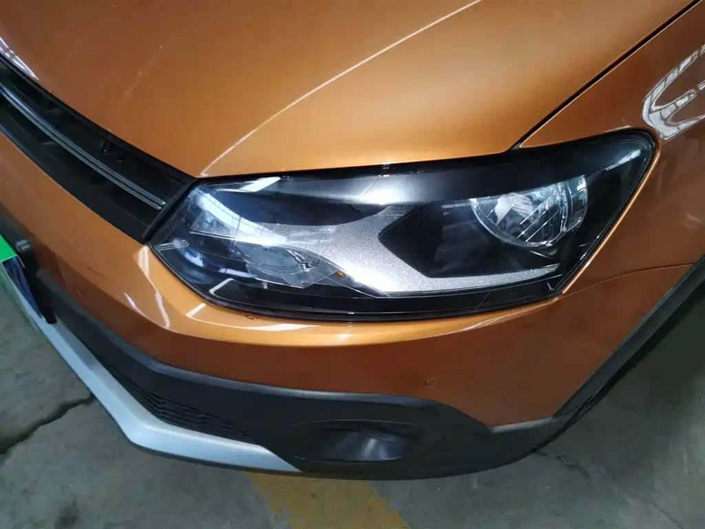 Volkswagen Polo 2018 1.5L Cross Polo Auto фото 18