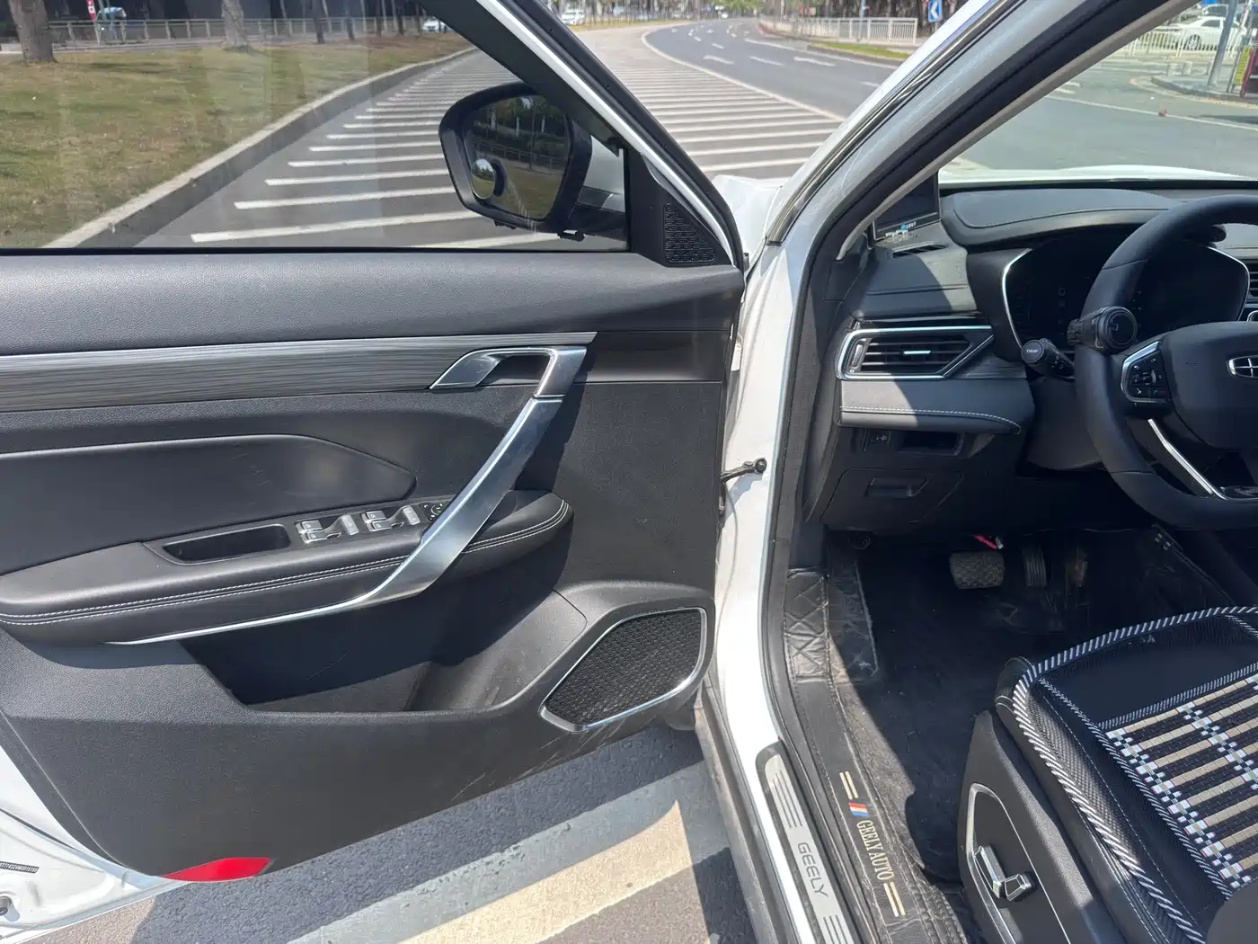 GEELY AUTOMOBILE BOYUE