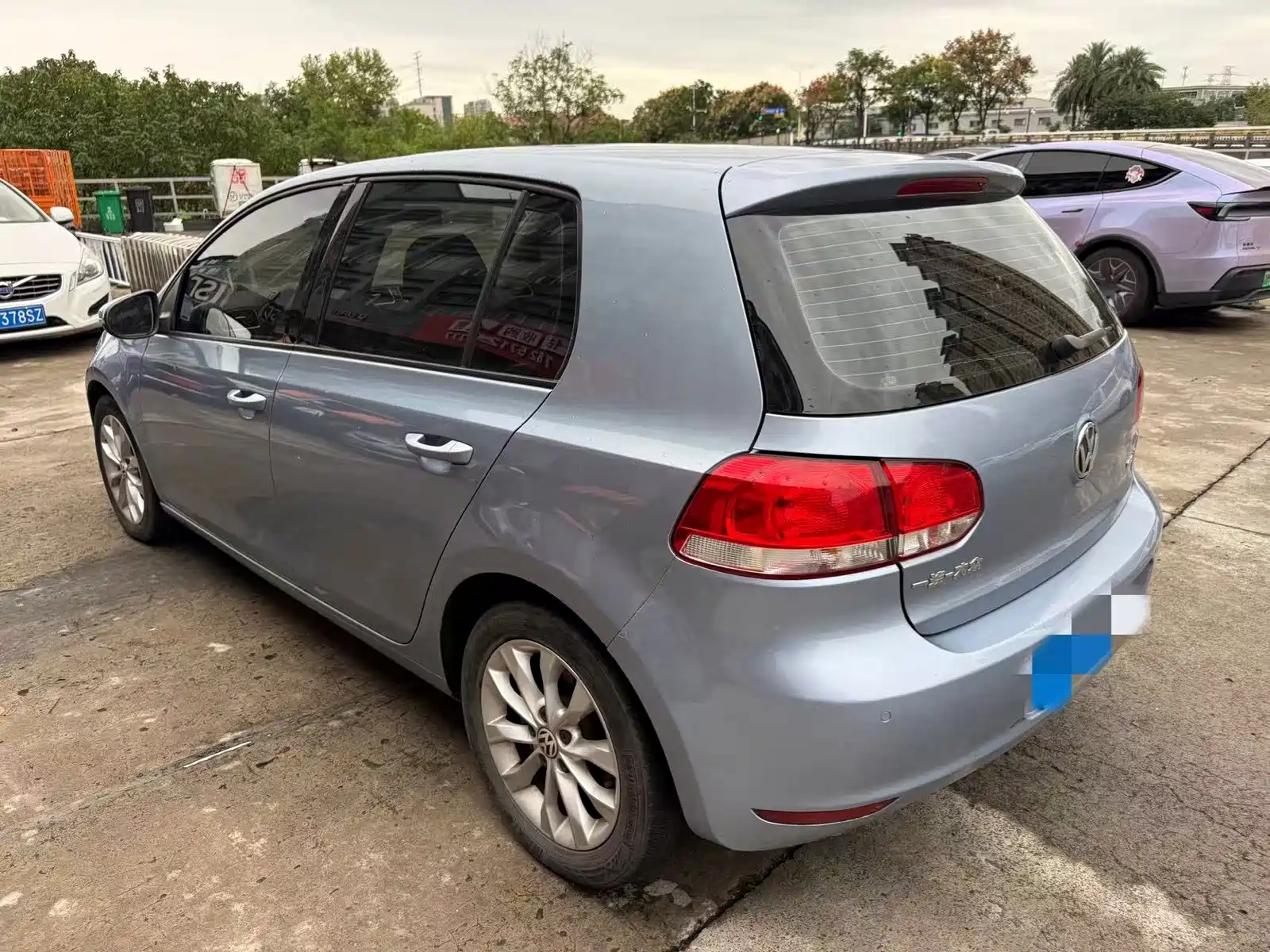 Фото 3 - Volkswagen Golf
