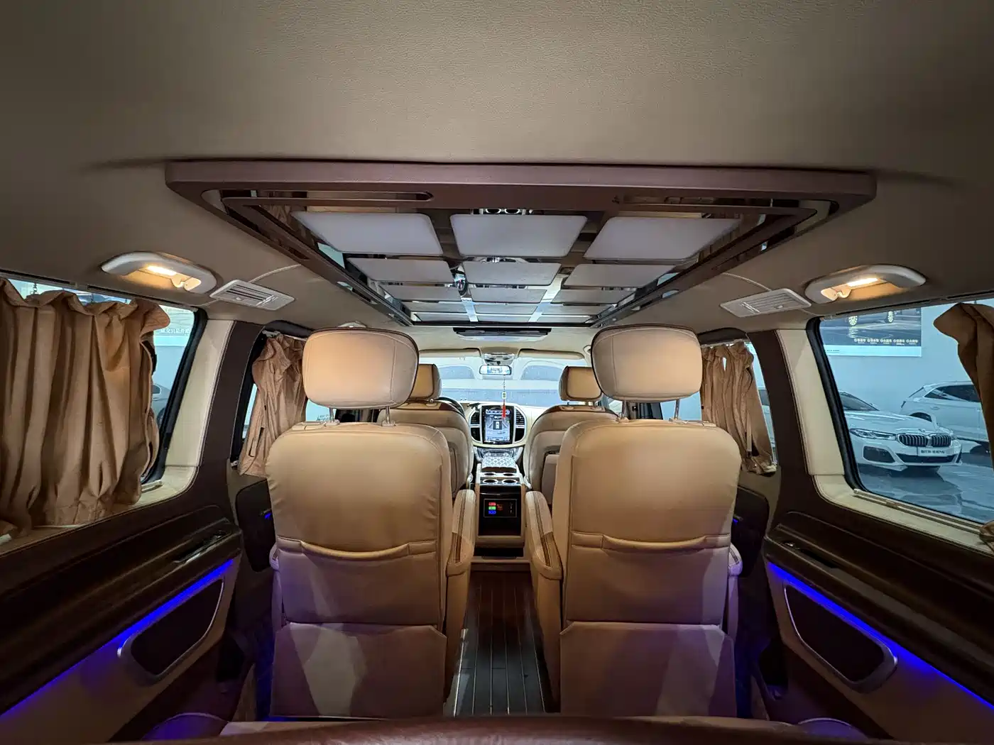 Mercedes-Benz Vito 2018 2.0T Business Edition China VI фото 5