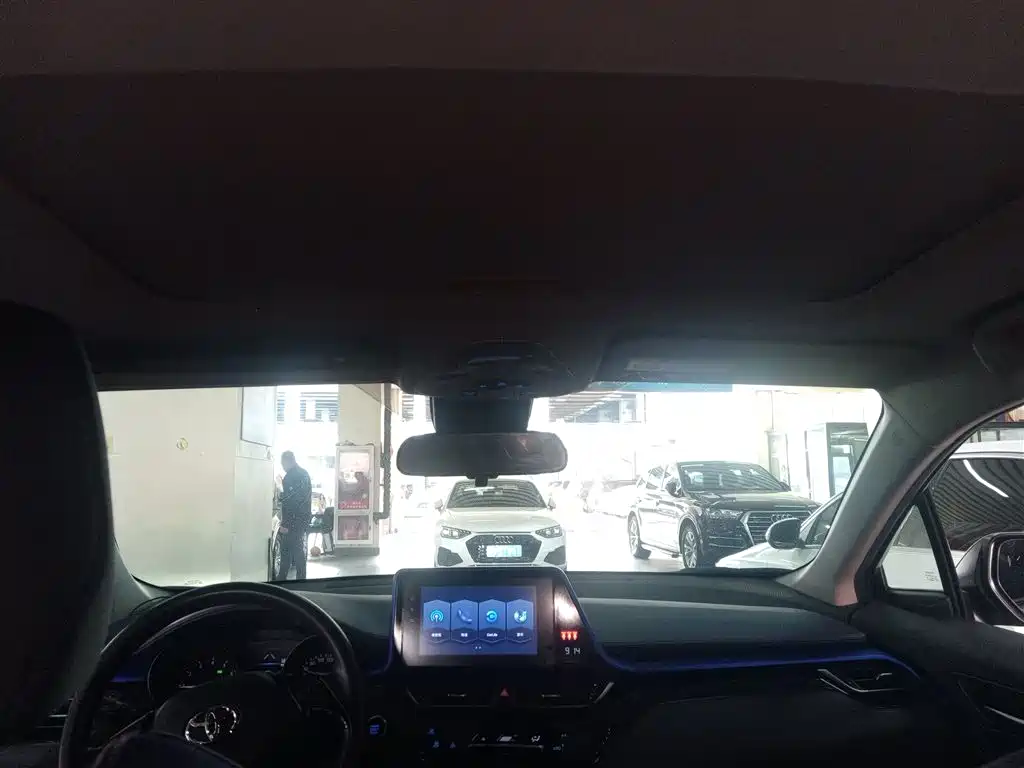 Toyota C-HR 2021 2.0L Comfort Edition фото 14