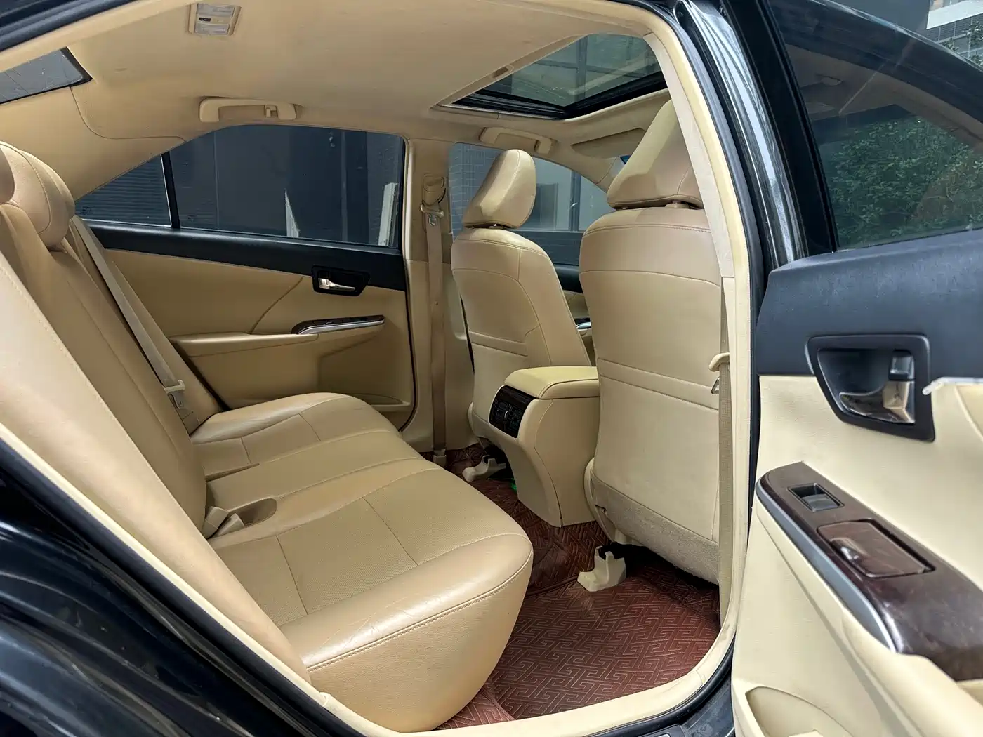 Toyota Camry 2016 2.0G 10th Anniversary Luxury Edition фото 12