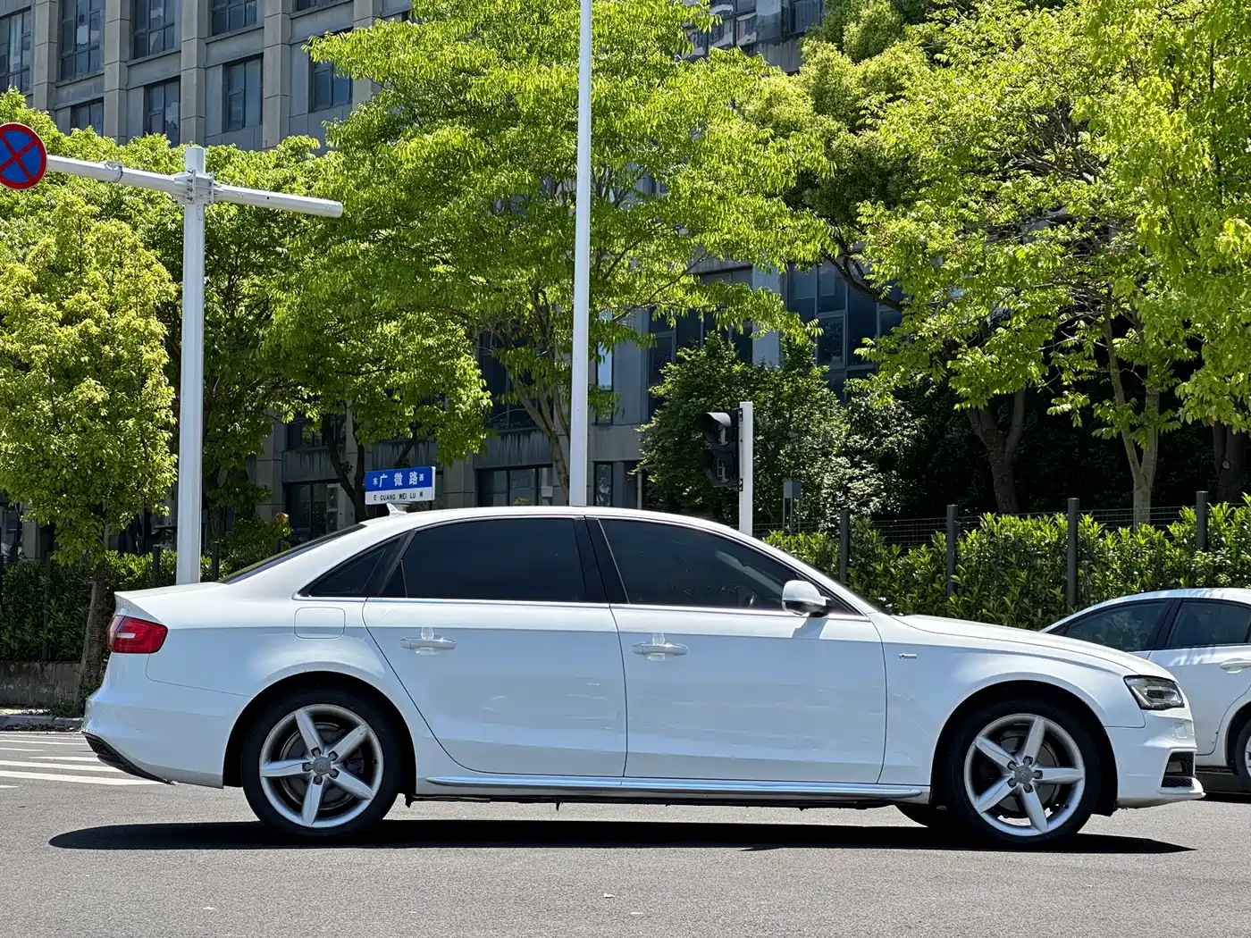 Audi A4L 2016 35 TFSI Automatic Luxury фото 19