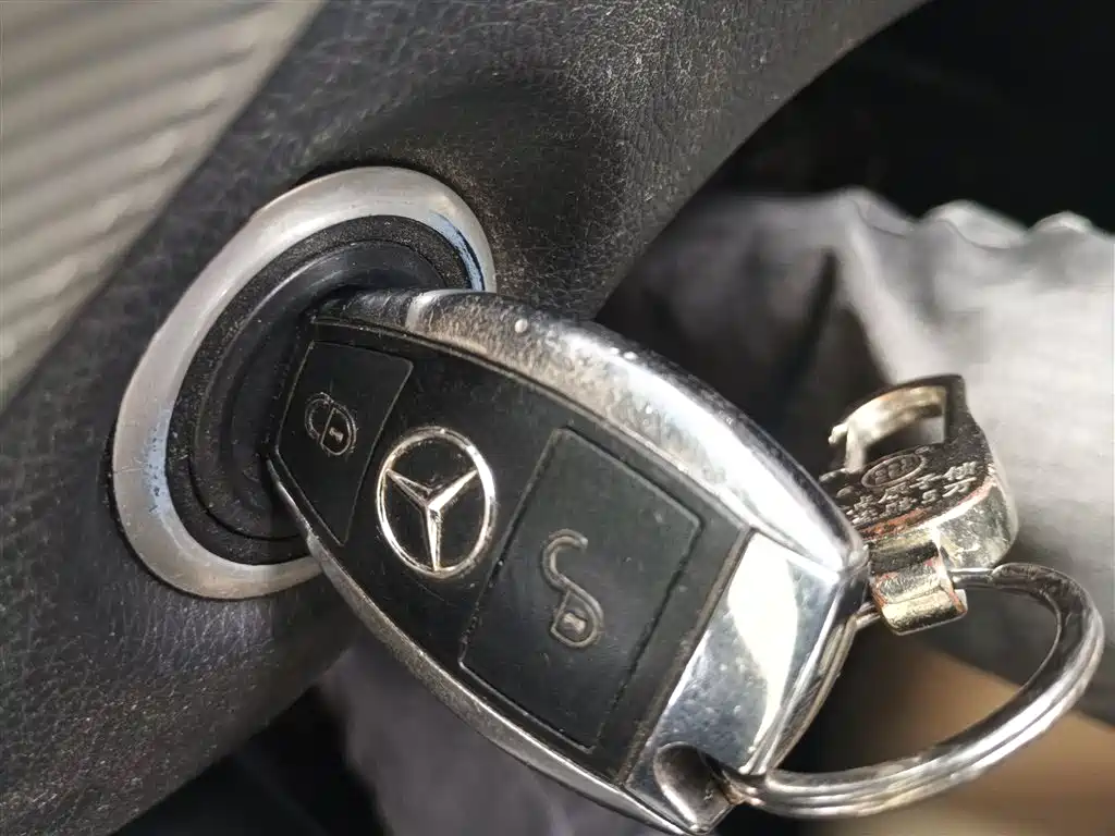 Mercedes-Benz GLA 2015 GLA 220 4MATIC Fashion Edition фото 9