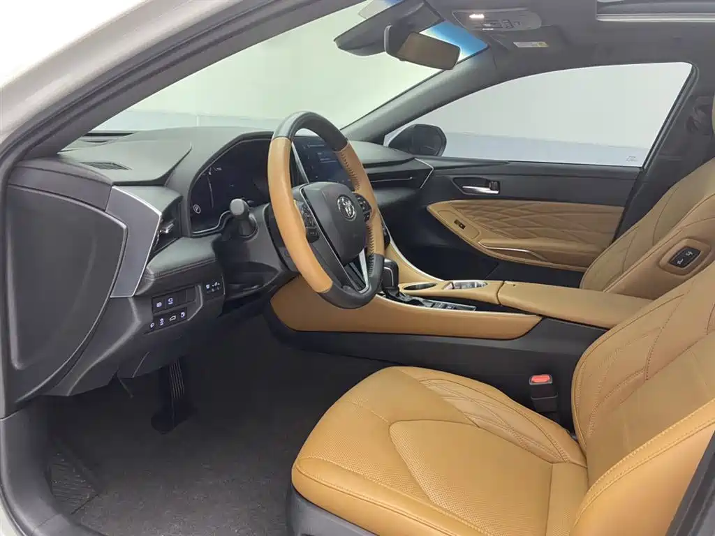 Toyota Avalon 2023 Hybrid 2.5L XLE Premium Edition фото 17
