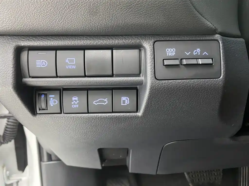Toyota Avalon 2023 Hybrid 2.5L XLE Premium Edition фото 22