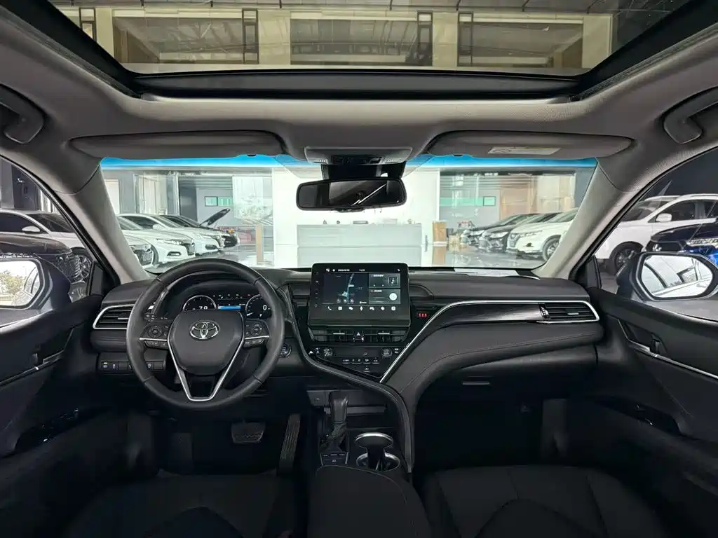 Toyota Camry 2021 2.5G Luxury Edition фото 11
