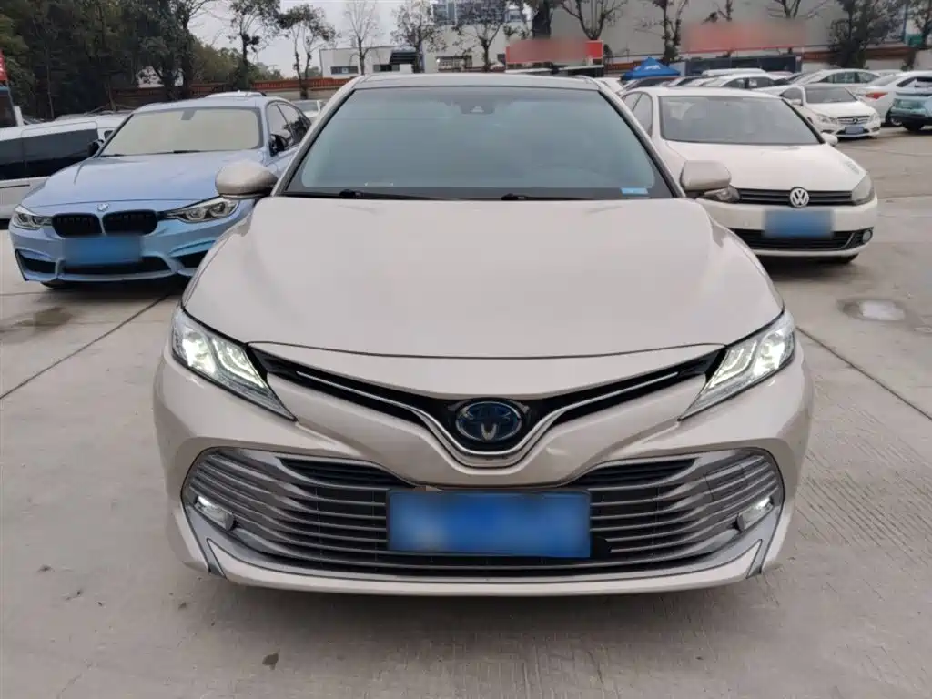 Toyota Camry 2019 Facelift Hybrid 2.5HG Luxury Edition фото 3