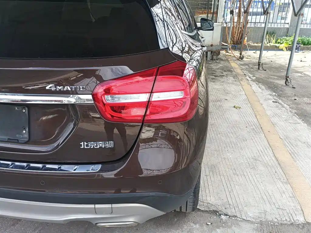 Mercedes-Benz GLA 2015 GLA 220 4MATIC Fashion Edition фото 8