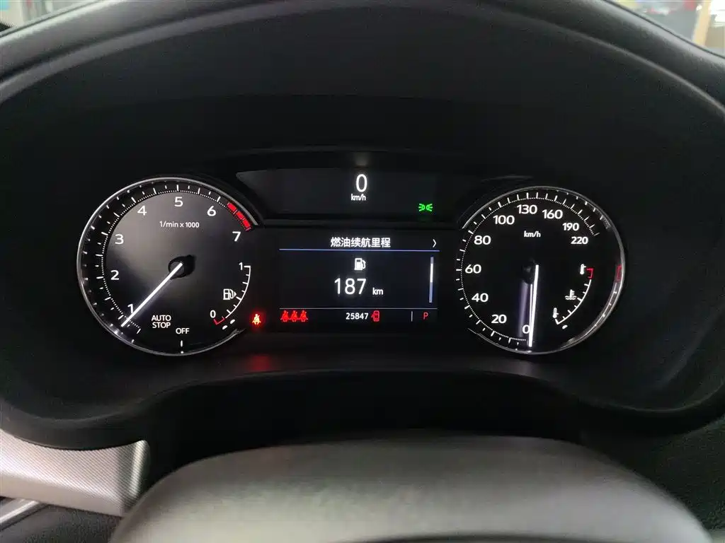 Cadillac XT4 2022 28T FWD Luxury фото 12