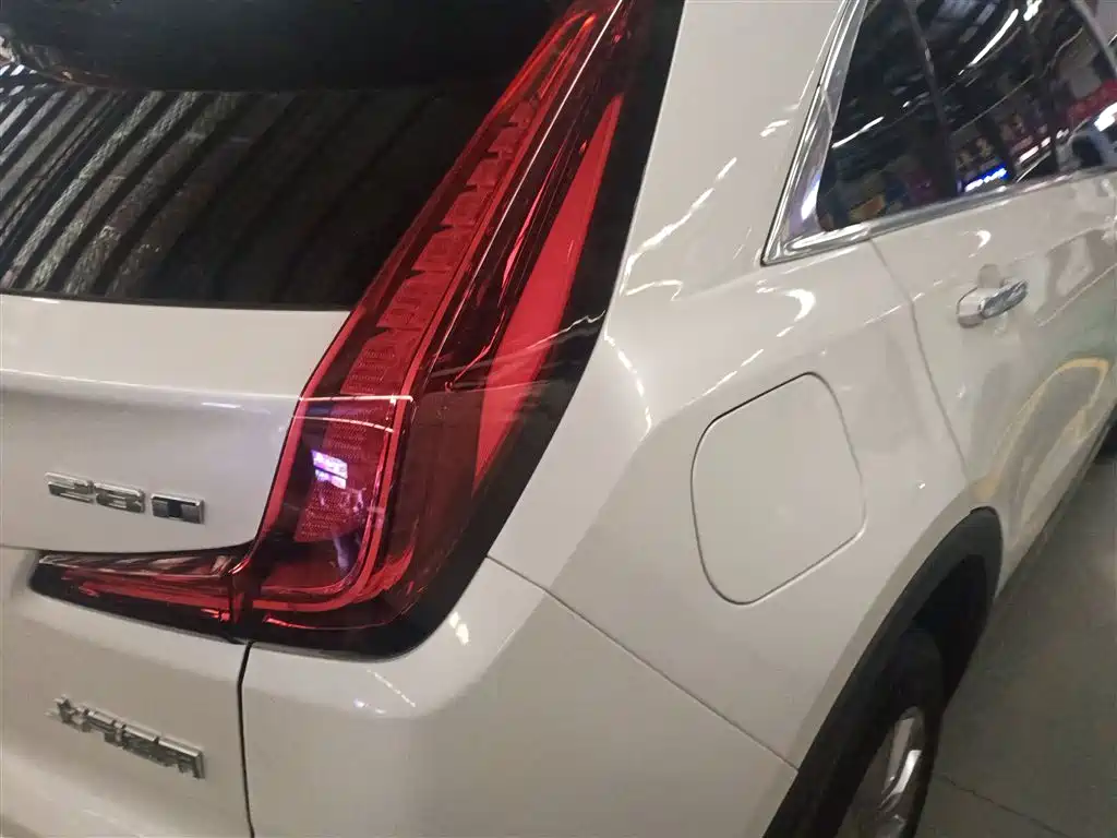 Cadillac XT4 2021 28T FWD Luxury Edition фото 8