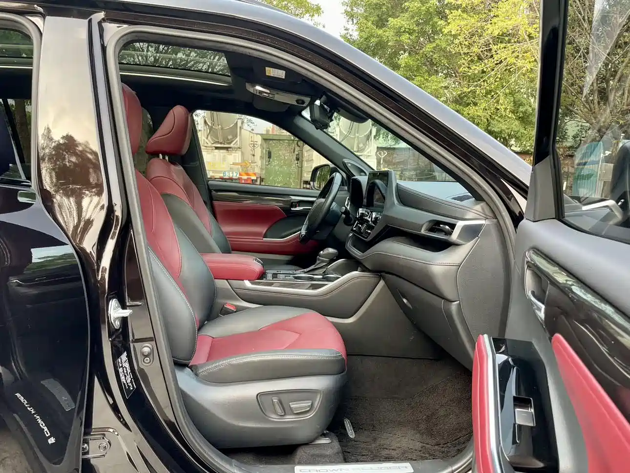 Toyota Crown Kluger 2022 2.5L HEV 4WD Flagship Edition фото 13