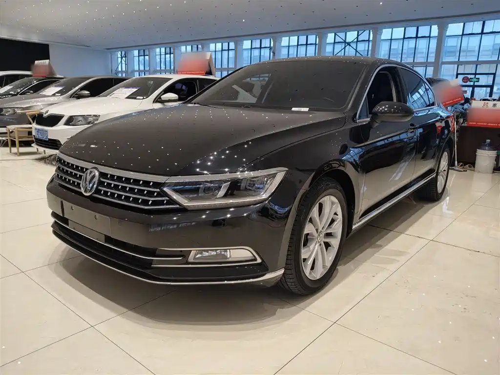 Volkswagen Magotan 2018 Facelift 330TSI DSG Luxury фото 2