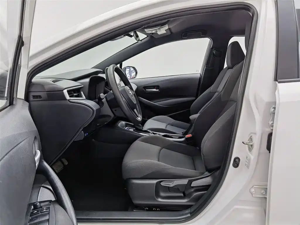 Toyota Levin 2022 TNGA 1.5L CVT Leading Edition фото 10
