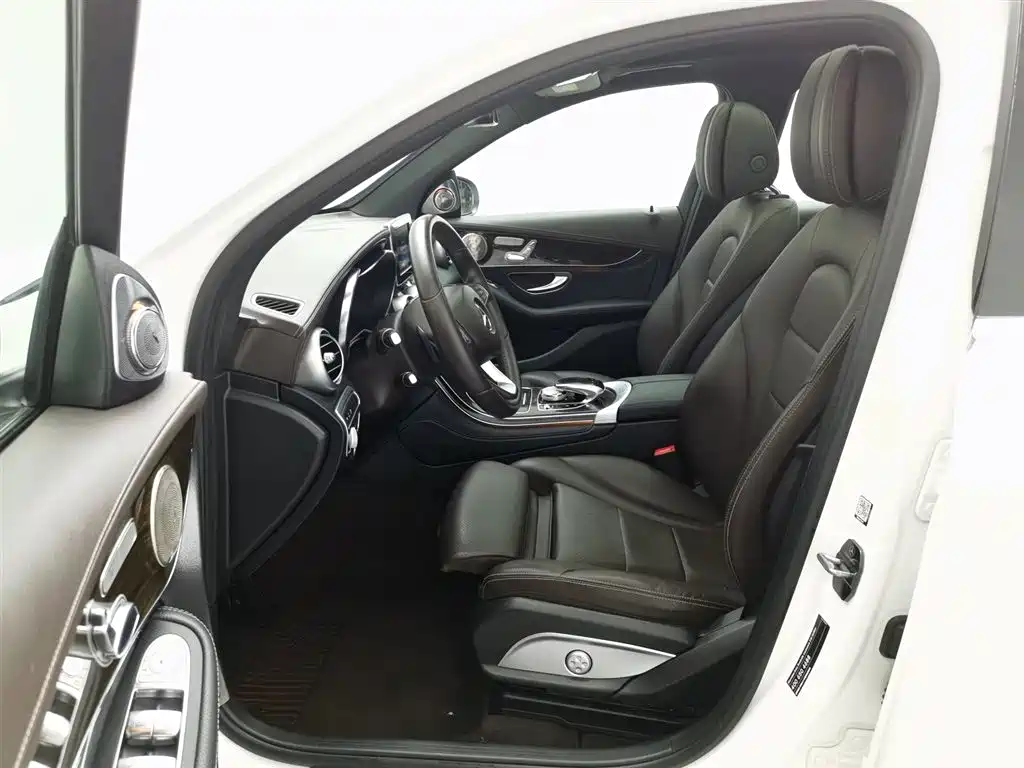 Mercedes-Benz GLC 2018 Facelift GLC 260 4MATIC Luxury фото 10