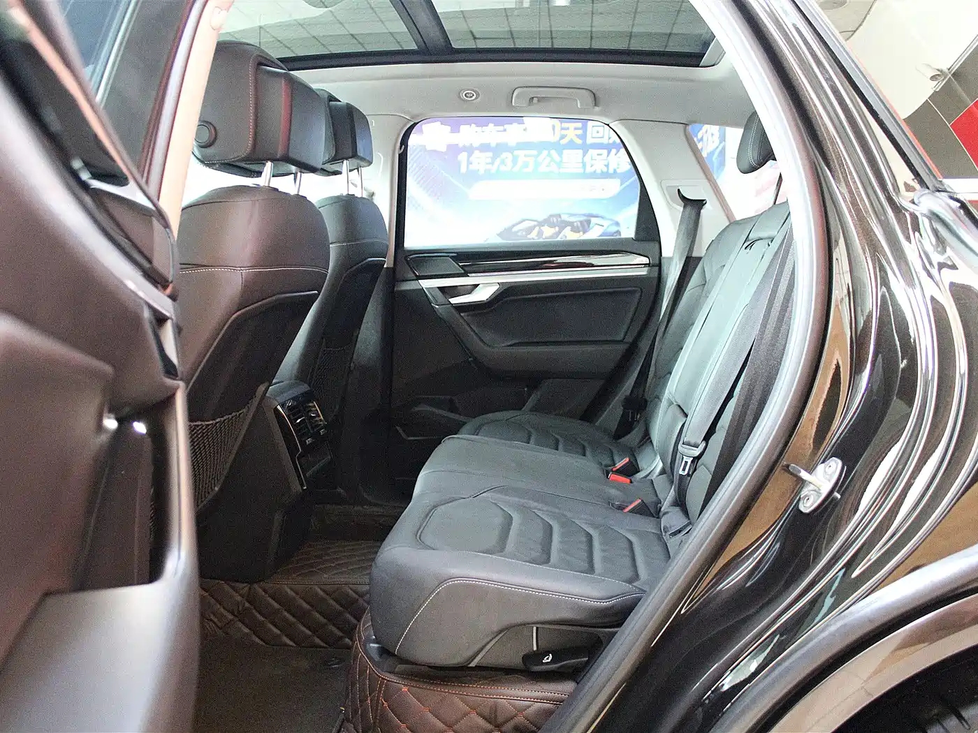 Volkswagen Touareg 2019 3.0TSI Sharp Edge Edition China VI фото 7