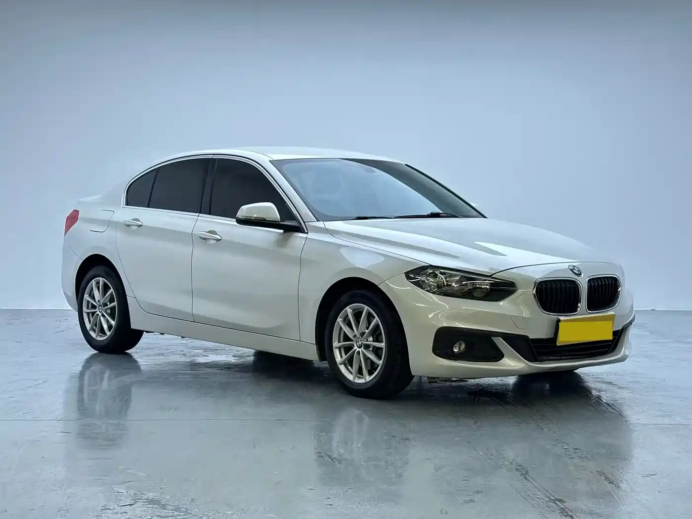 BMW 1 Series 2017 118i Fashion фото 3