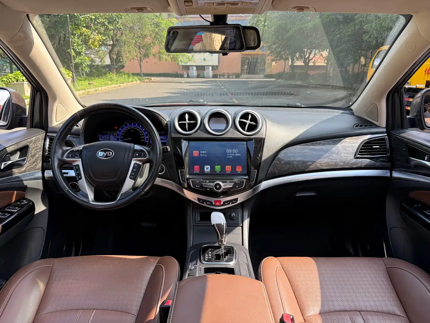 BYD S7 2017 2.0T Automatic Luxury Model фото 11