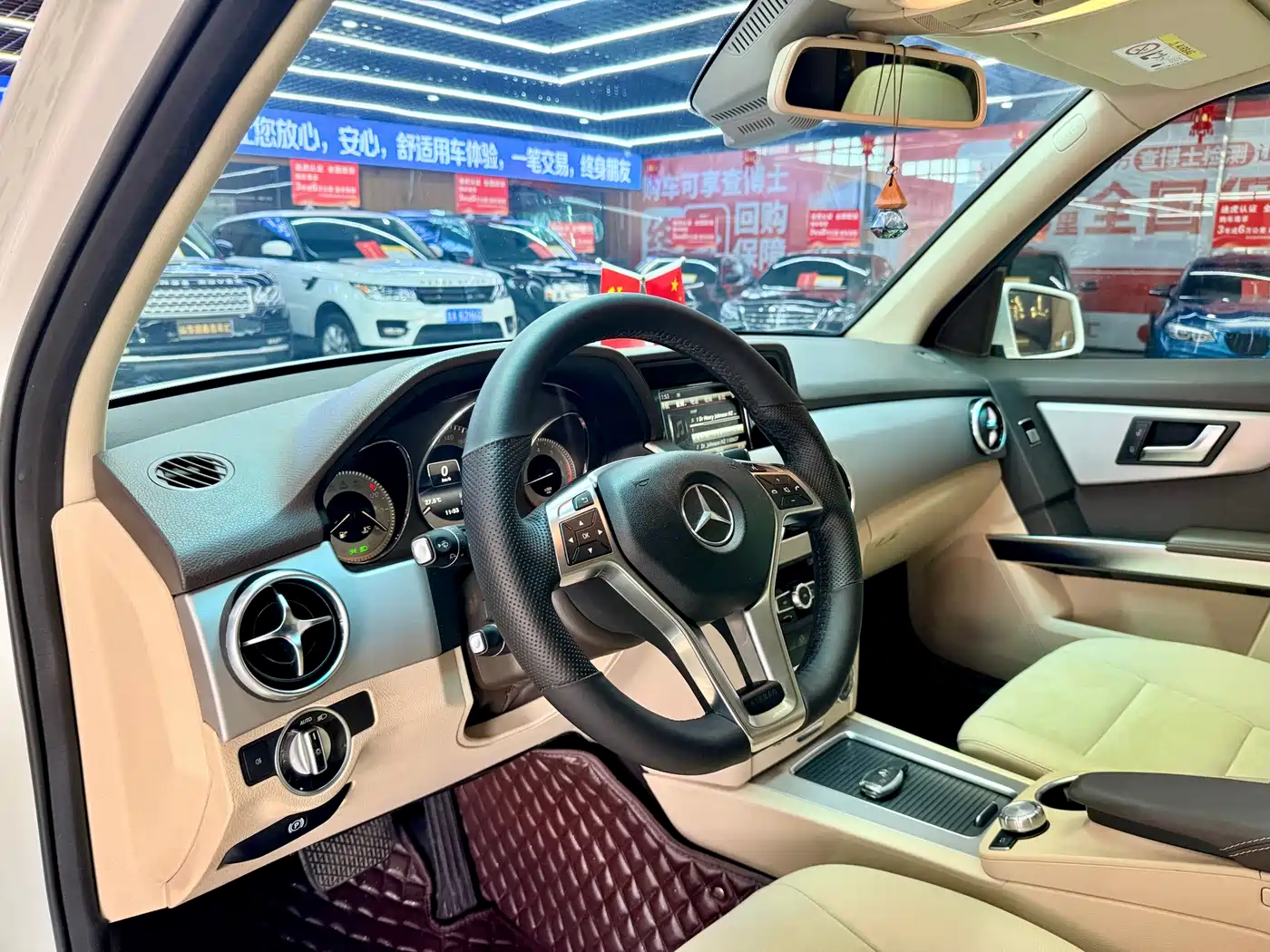 Mercedes-Benz GLK-Class 2015 GLK 300 4MATIC Fashion Ultimate Edition фото 9