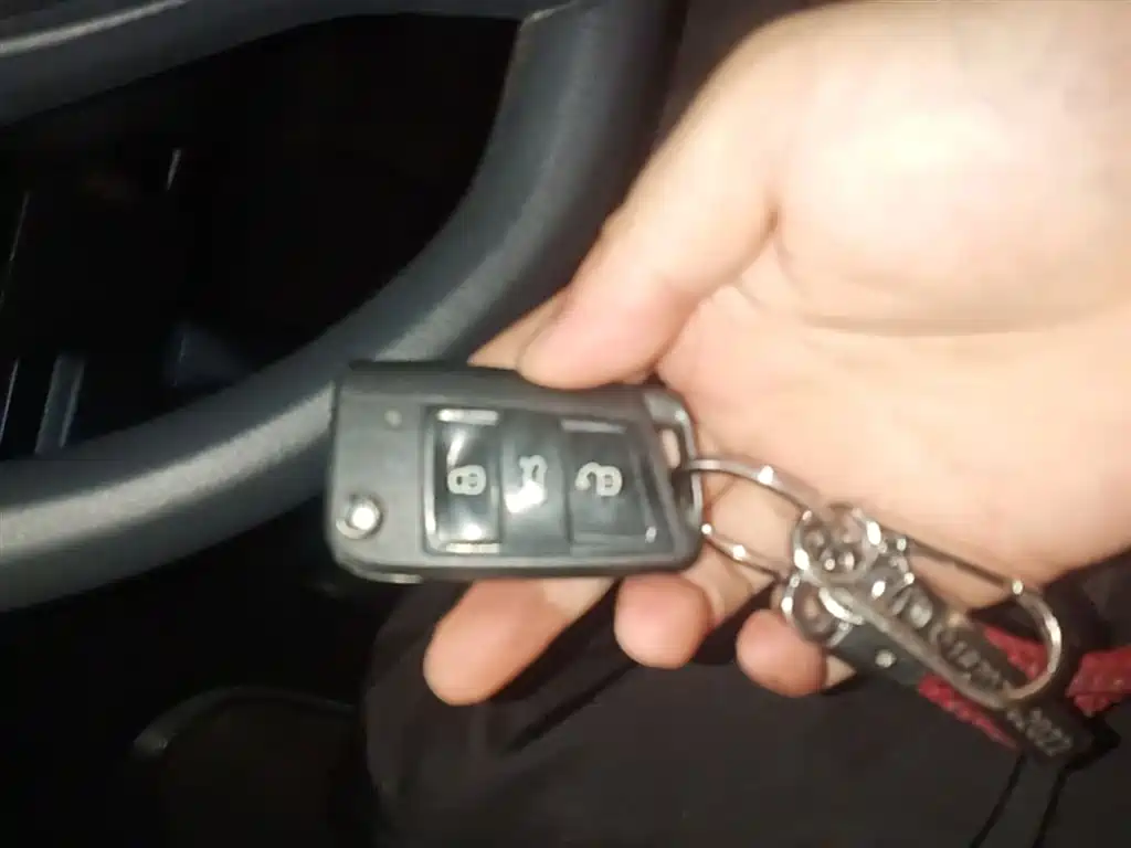 Volkswagen Golf 2016 1.6L Automatic Fashion фото 9