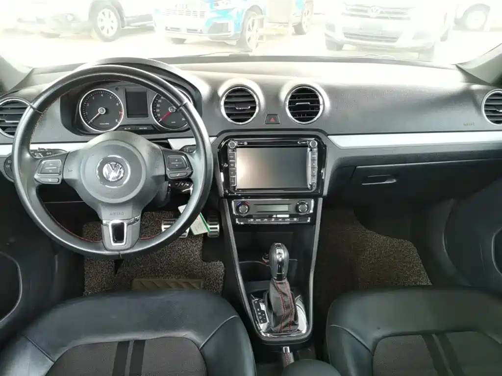 Volkswagen Jetta 2015 1.4TSI Auto Sport фото 10