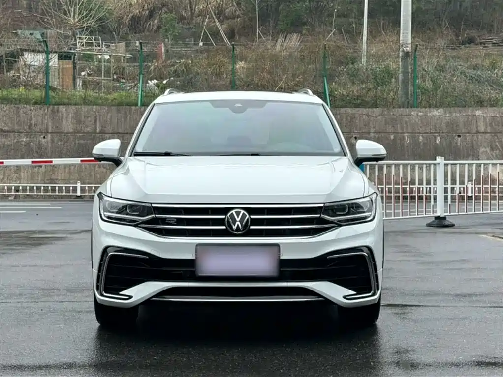 Volkswagen Tiguan L 2023 330TSI Auto 2WD R-Line Premium Edition фото 23