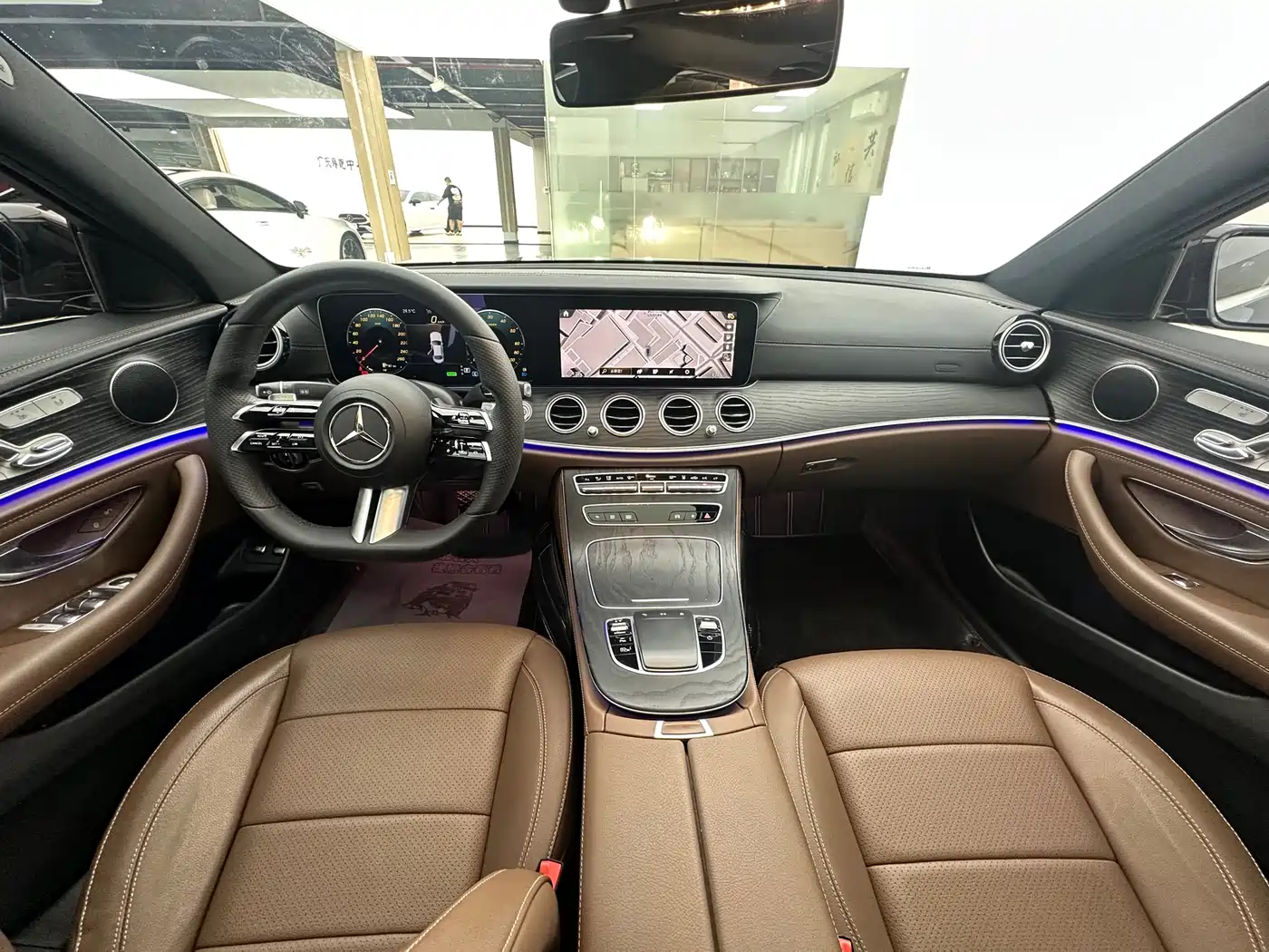 Mercedes-Benz E-Class New Energy 2022 E 350 e L Plug-in Hybrid Sedan фото 6