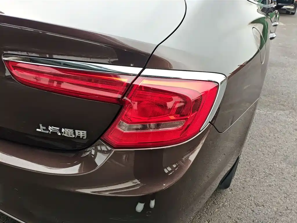 Buick LaCrosse 2018 Model 20T Elite Edition фото 8