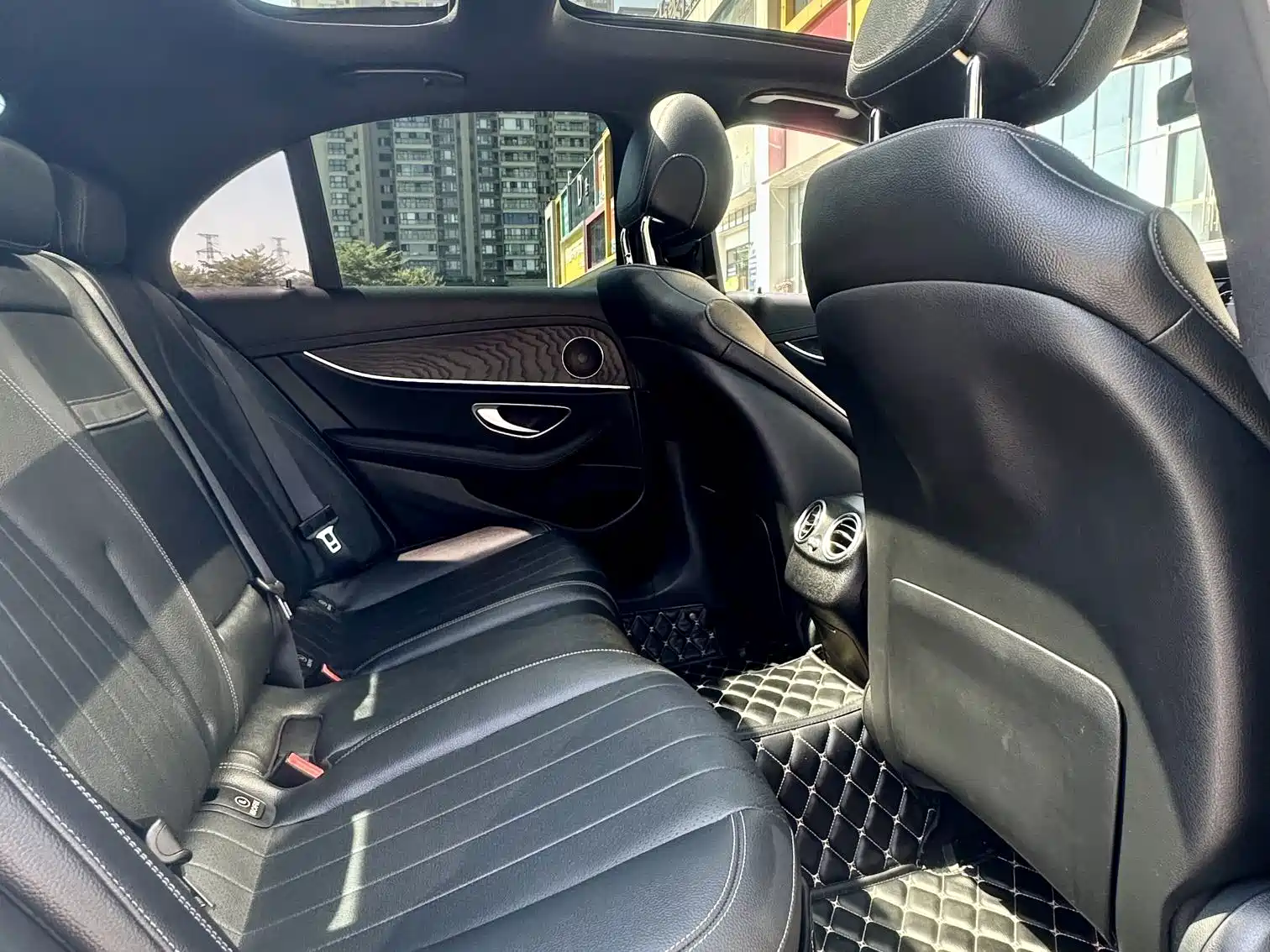 Фото 7 - Mercedes-Benz E-Class (Import)