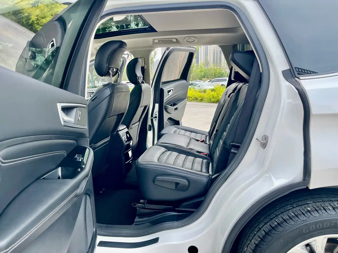 Ford Edge 2018 2018 EcoBoost 245 FWD Luxury 7-seater China V