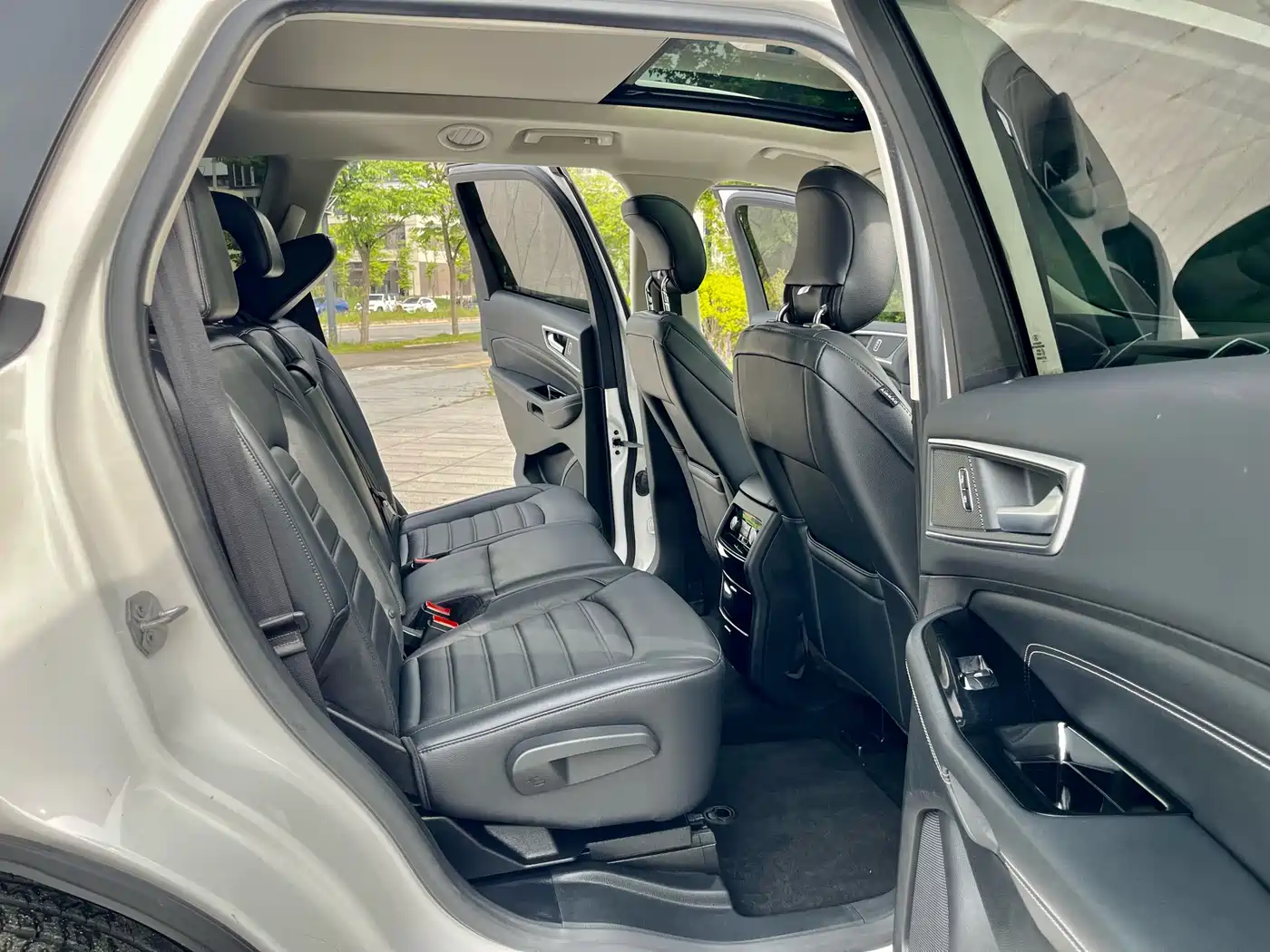 Ford Edge 2018 2018 EcoBoost 245 FWD Luxury 7-seater China V