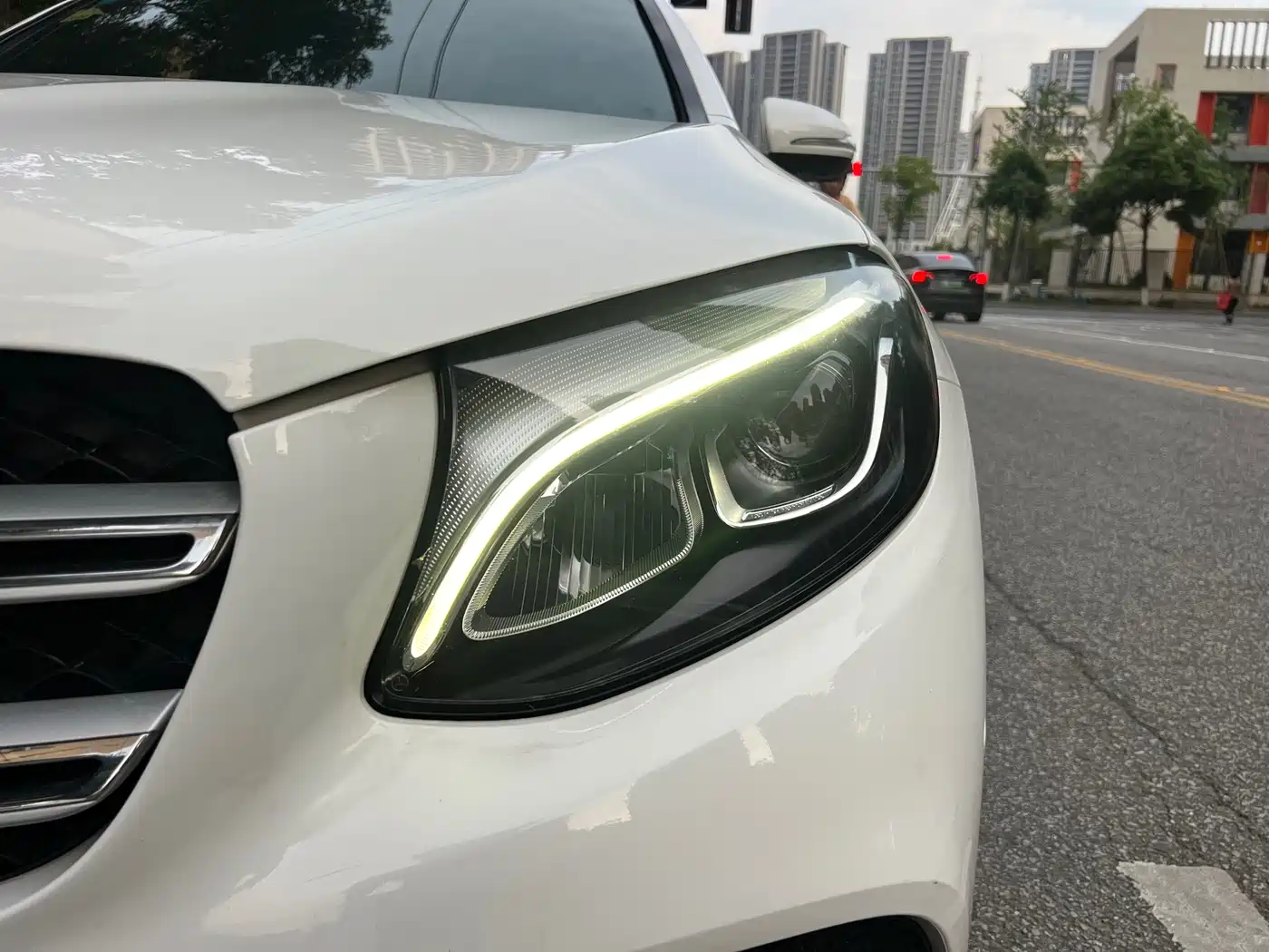 Mercedes-Benz GLC 2018 Facelift GLC 260 4MATIC Luxury фото 2