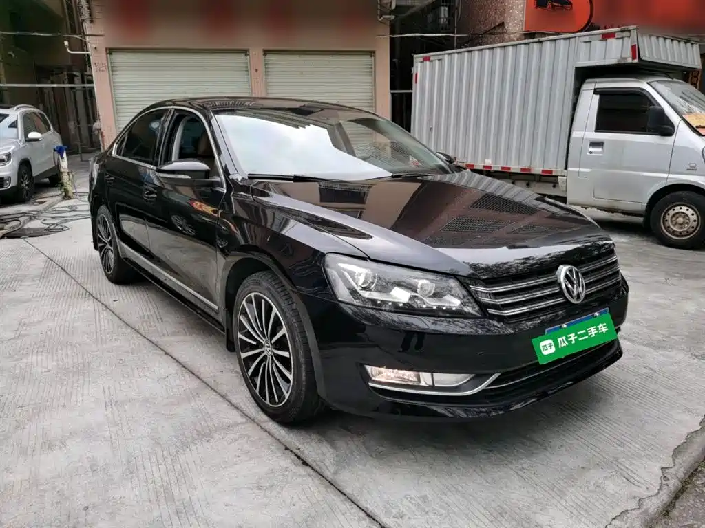Volkswagen Passat 2014 1.8TSI DSG Executive Navigation Edition фото 4