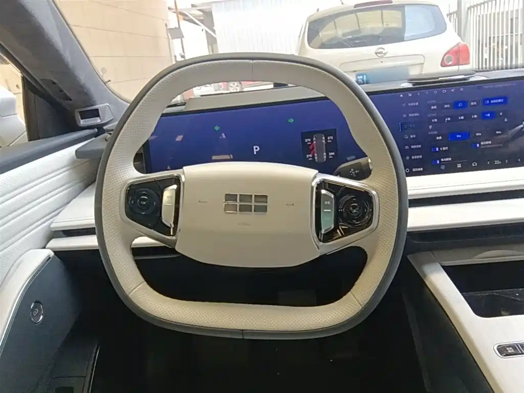 Geely Galaxy Galaxy E8 2024 665km RWD Starship Voyager Edition фото 11