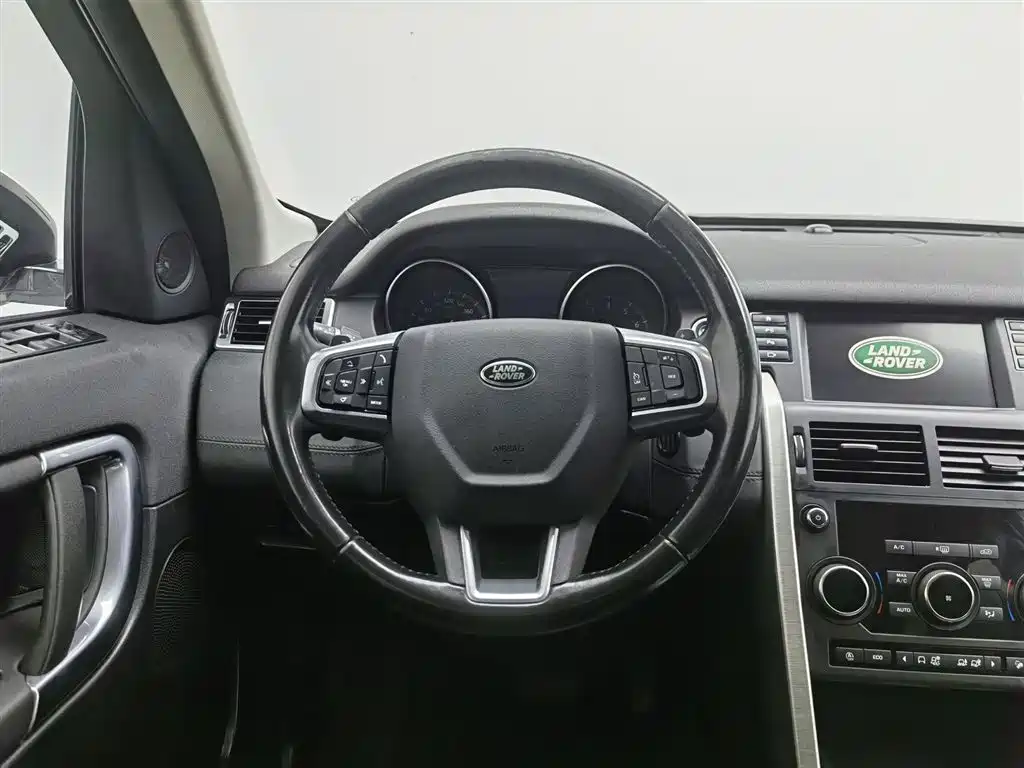 Land Rover Discovery Sport 2019 240PS SE Edition China V фото 11