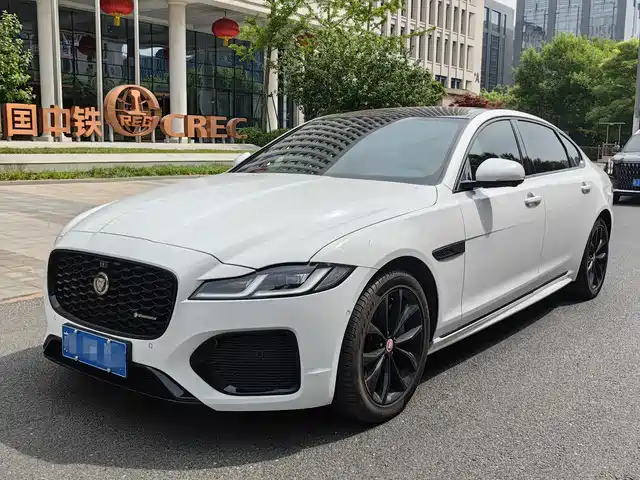 Jaguar XFL 2021 XFL 2.0T P250 AWD Gloss Black Sport Edition