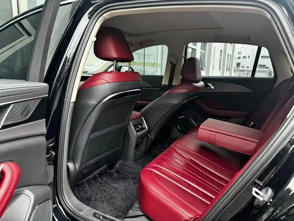Hongqi H5 2024 2.0T Automatic Smart Connect Flag Smooth Edition фото 11