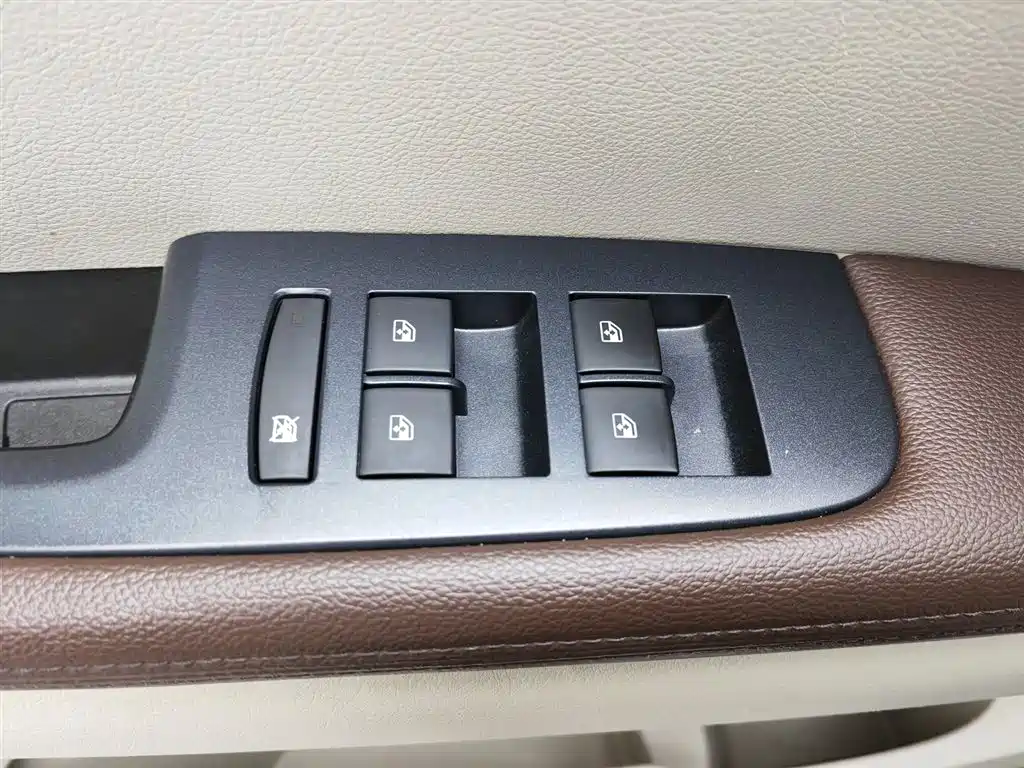 Buick GL8 2021 Land Business Class 652T Luxury фото 9