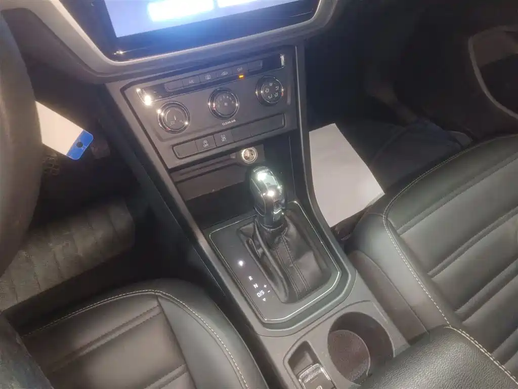 Volkswagen Touran 2018 Touran L 280TSI DSG Trendline 7-seater China V фото 14