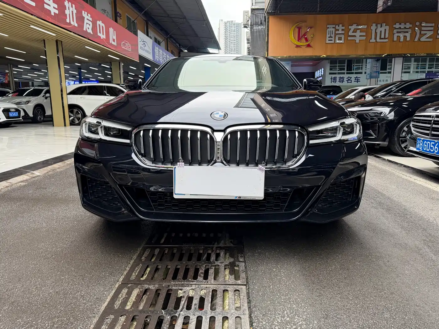 BMW 5 Series 2023 Facelift 530Li Leading M Sport Package фото 38