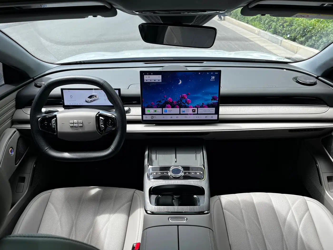 Geely Galaxy Galaxy Xingyao 8 2025 130km EM-i Premium Edition фото 6