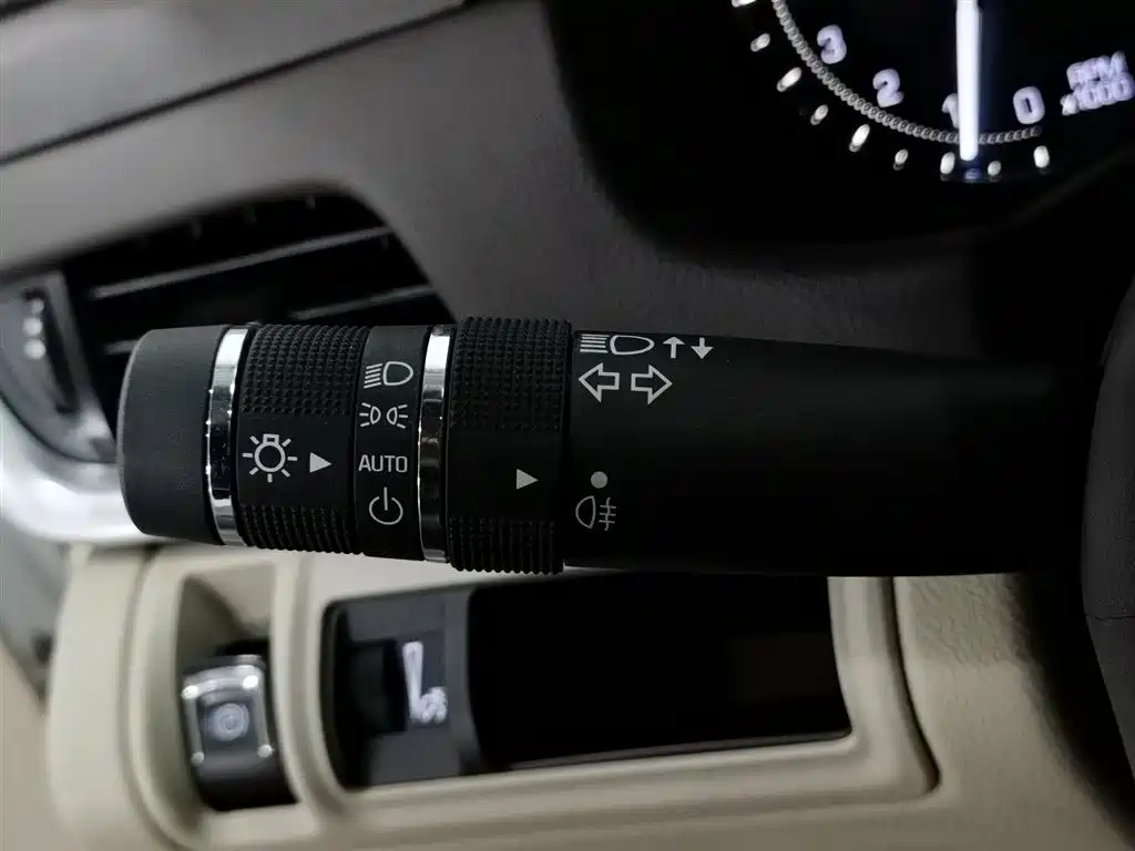 Cadillac XTS 2017 28T Technology фото 21