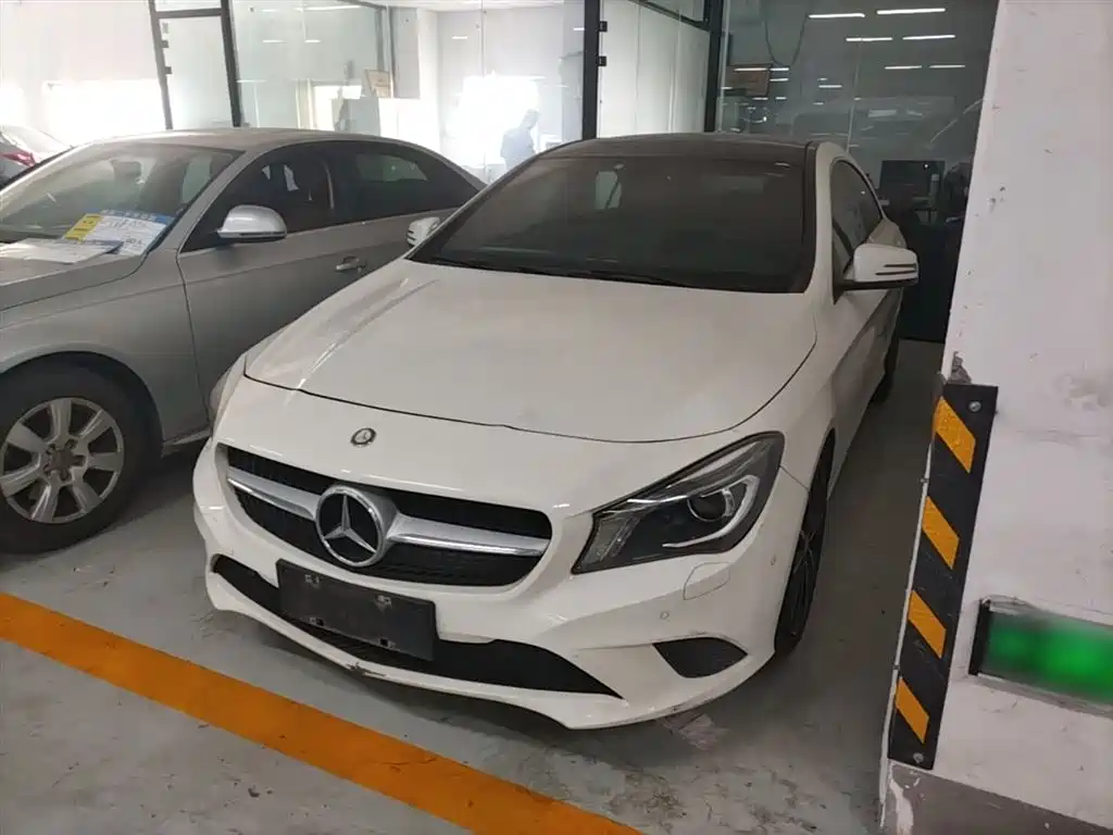 Mercedes-Benz CLA (Import) 2016 CLA 200 Fashion