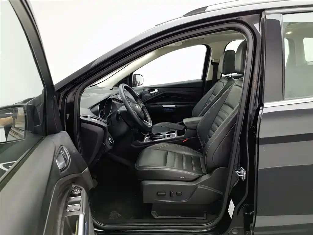Ford Kuga 2018 EcoBoost 245 AWD Luxury Wing фото 10