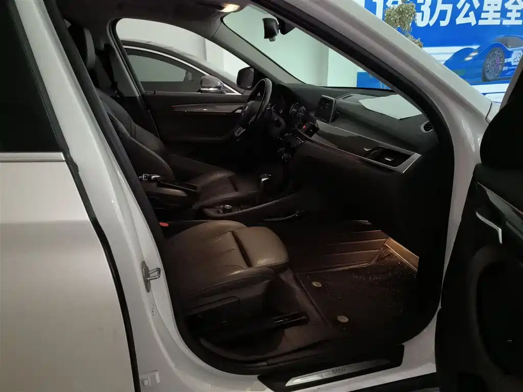 BMW X1 2019 sDrive18Li Premium Model фото 20