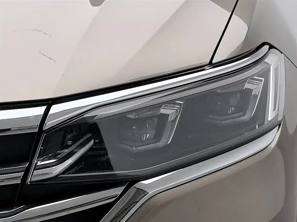 Volkswagen Viloran 2020 380TSI Premium фото 7
