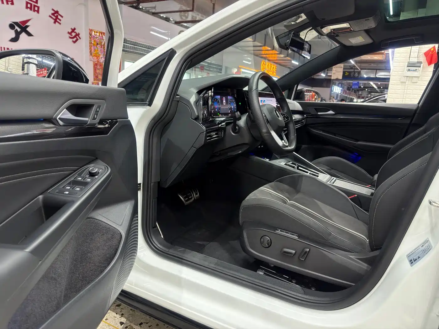  Volkswagen Golf 2023 Facelift 280TSI DSG R-Line Lite 8