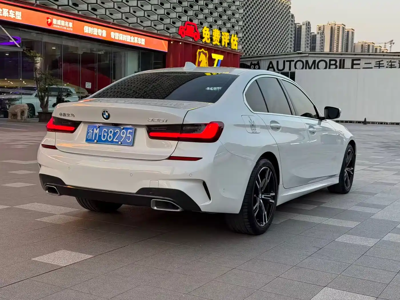 BMW 3 Series 2021 325i M Sport Package фото 8