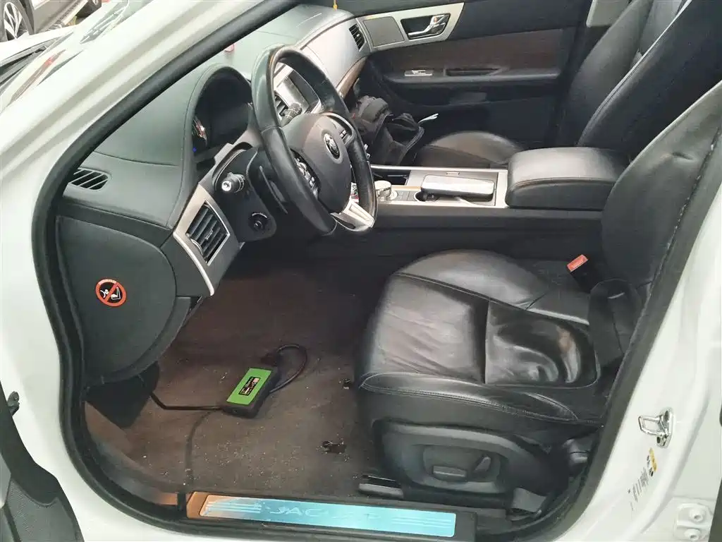 Jaguar XF 2014 2014 XF 3.0 SC Elegance Edition