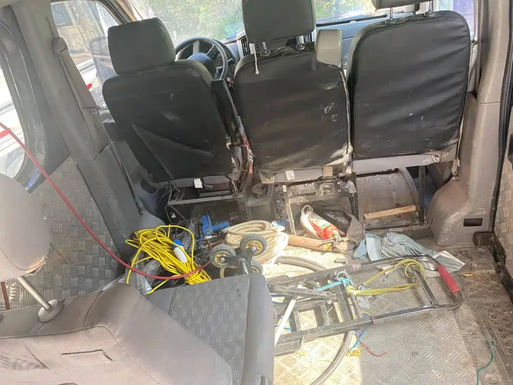 Dongfeng Yufeng Yufeng 2020 2020 2.3T Economy Logistics Vehicle Short Wheelbase Medium Roof 5-9 Seats WP2.3